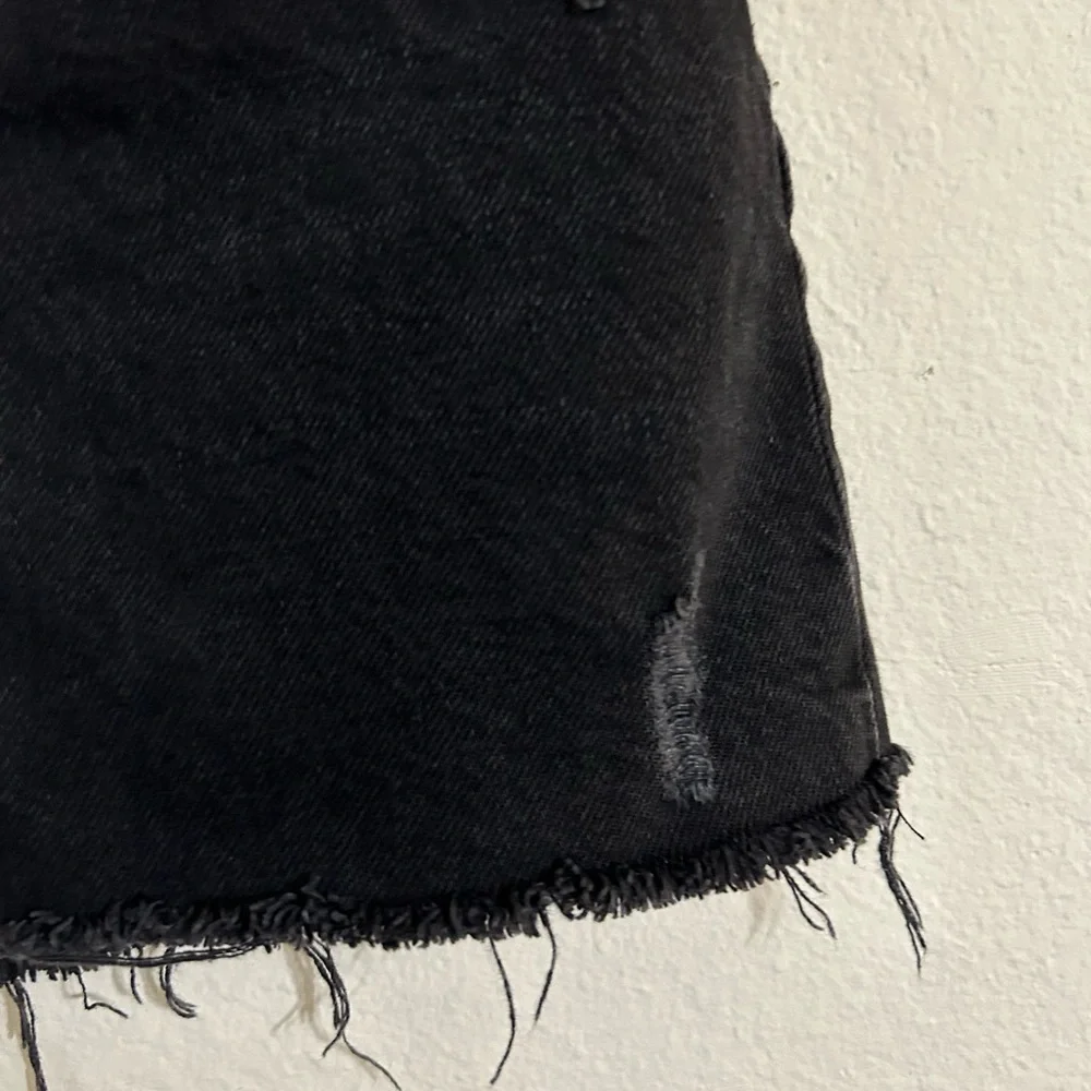 Urban Outfitters BDG Black Denim Raw Edge Mini Skirt Button Fly XS - Picture 2 of 8